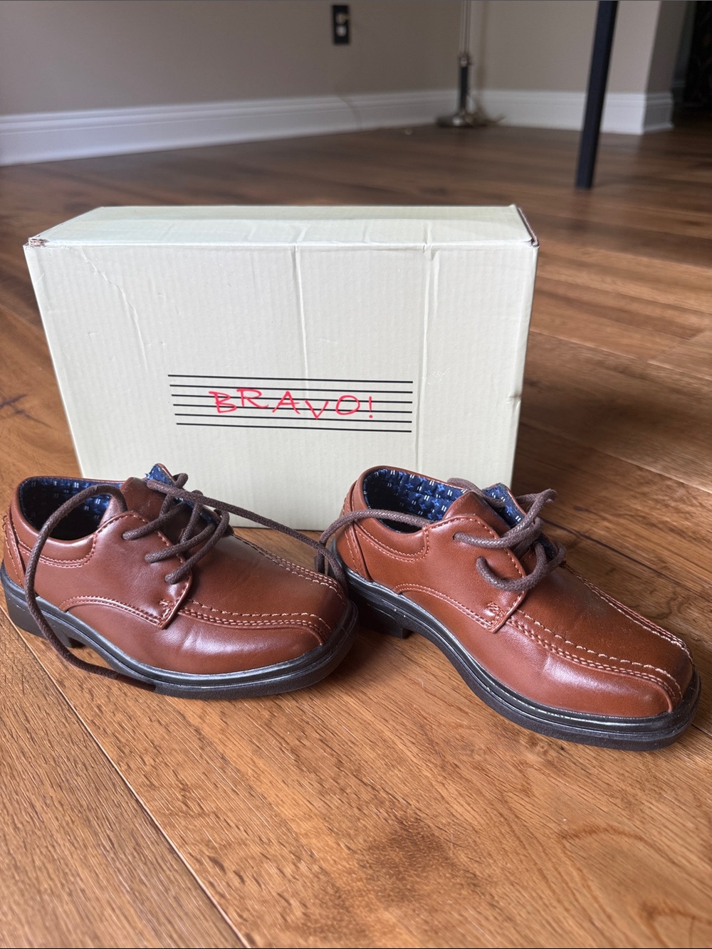 Bravo Kids' Brown Leather Dress Shoes - Classic Lace-Up - Picture 2 of 7